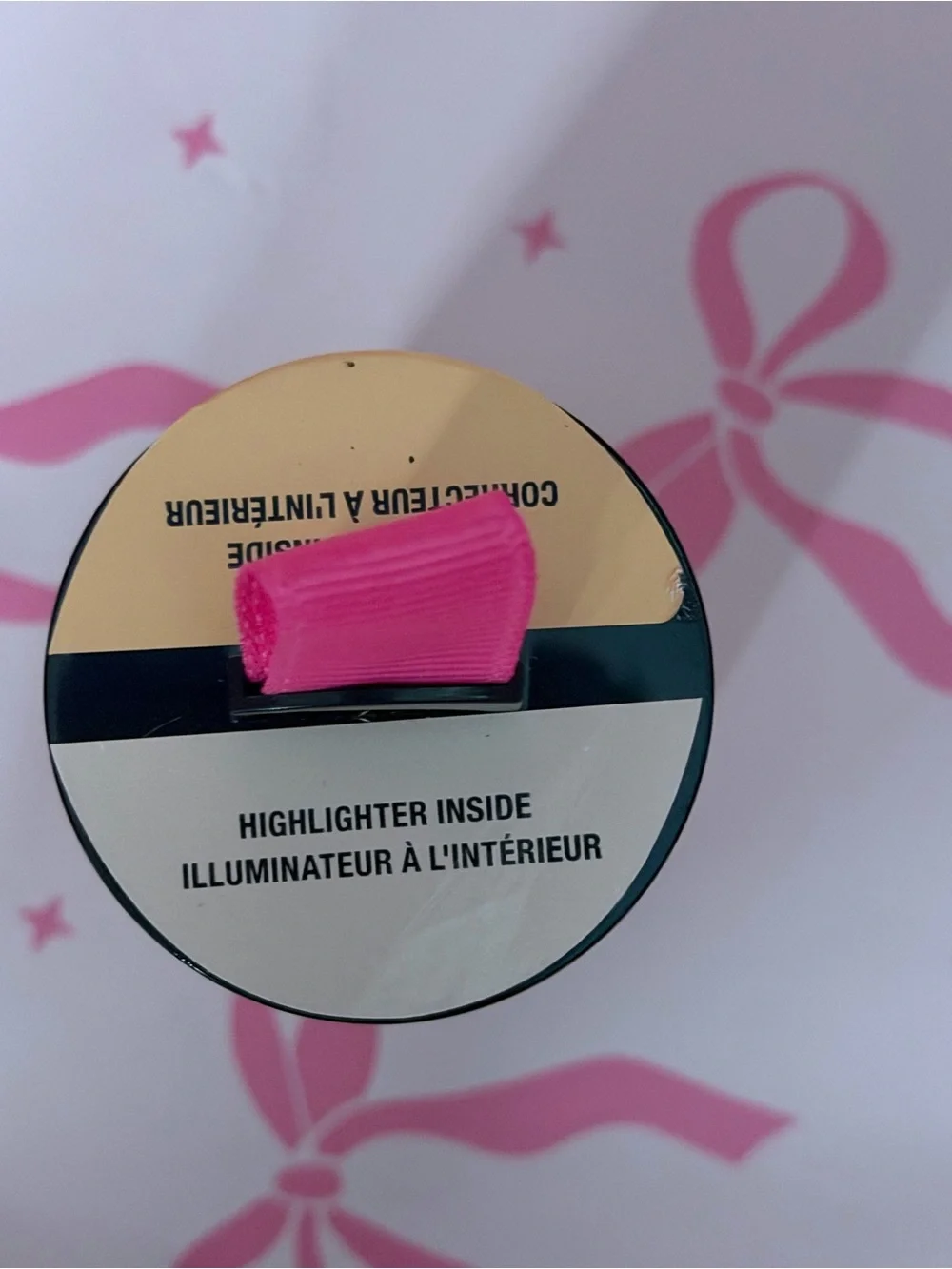 wet n wild Makeup Locker Pump Foundation